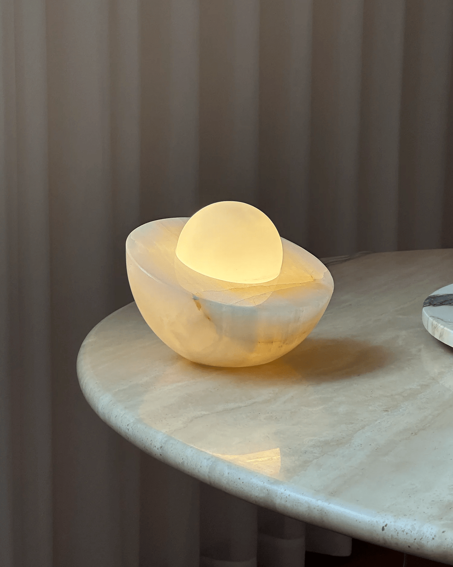 Lucent Pebble Stone Table Lamp