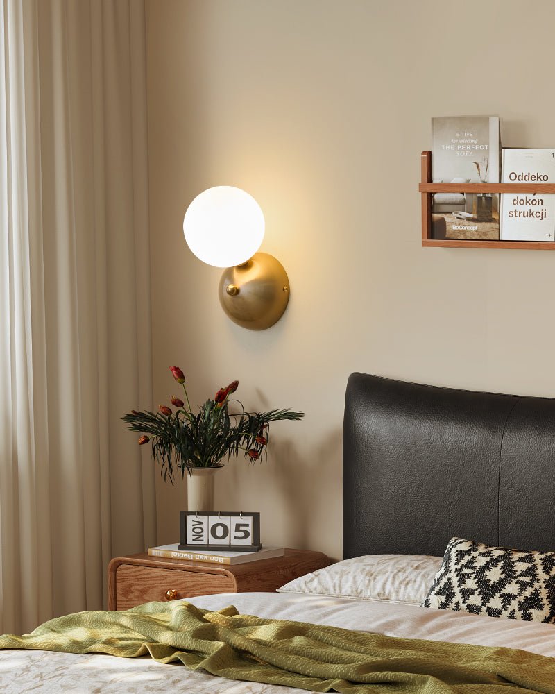 Ceres Wall Lamp