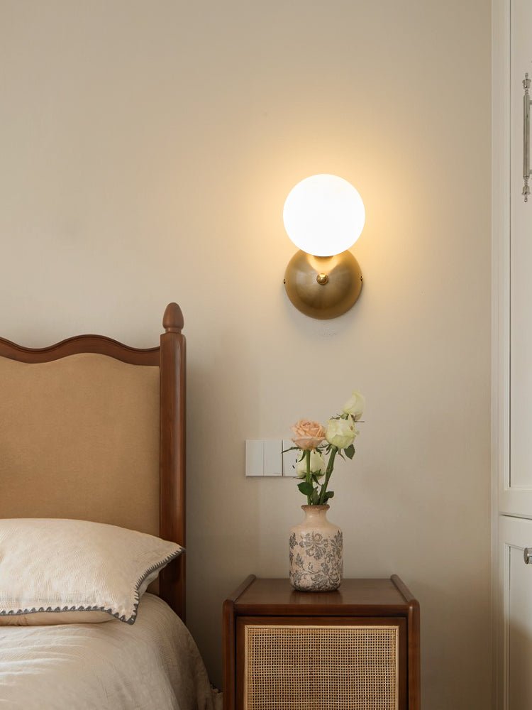 Ceres Wall Lamp